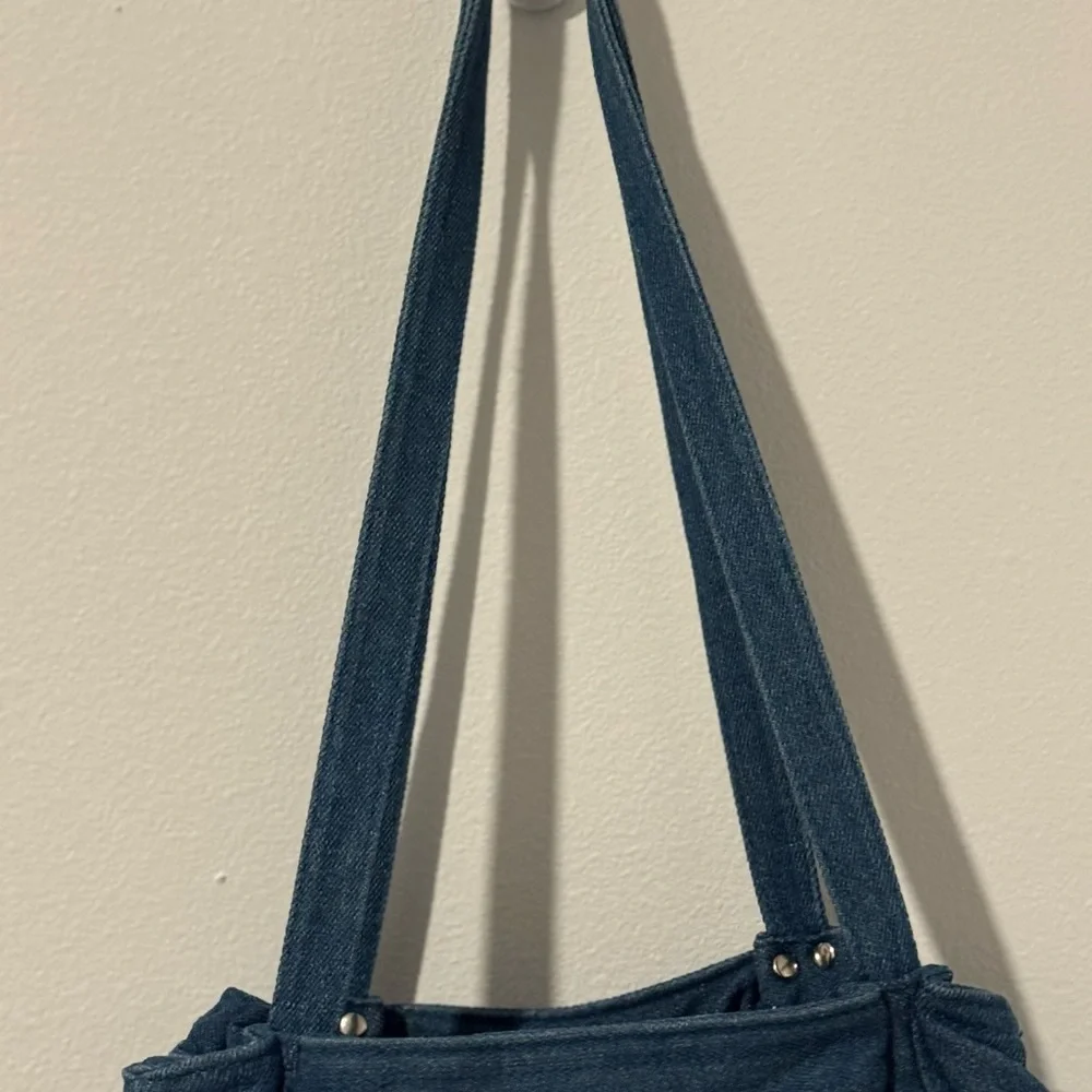 Vintage Style Denim Shoulder Bag with White Floral Embroidery & Zipper Pockets